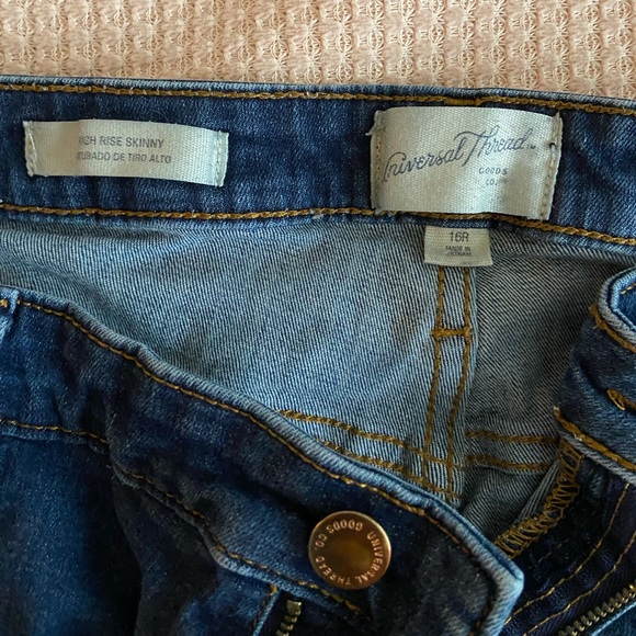 Universal Thread  Jeans 🩷 Size 16 - Picture 3 of 4